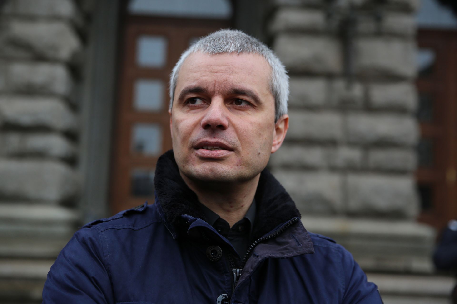 Варненецът Костадин Костадинов е лидер на антиправителствената партия "Възраждане"