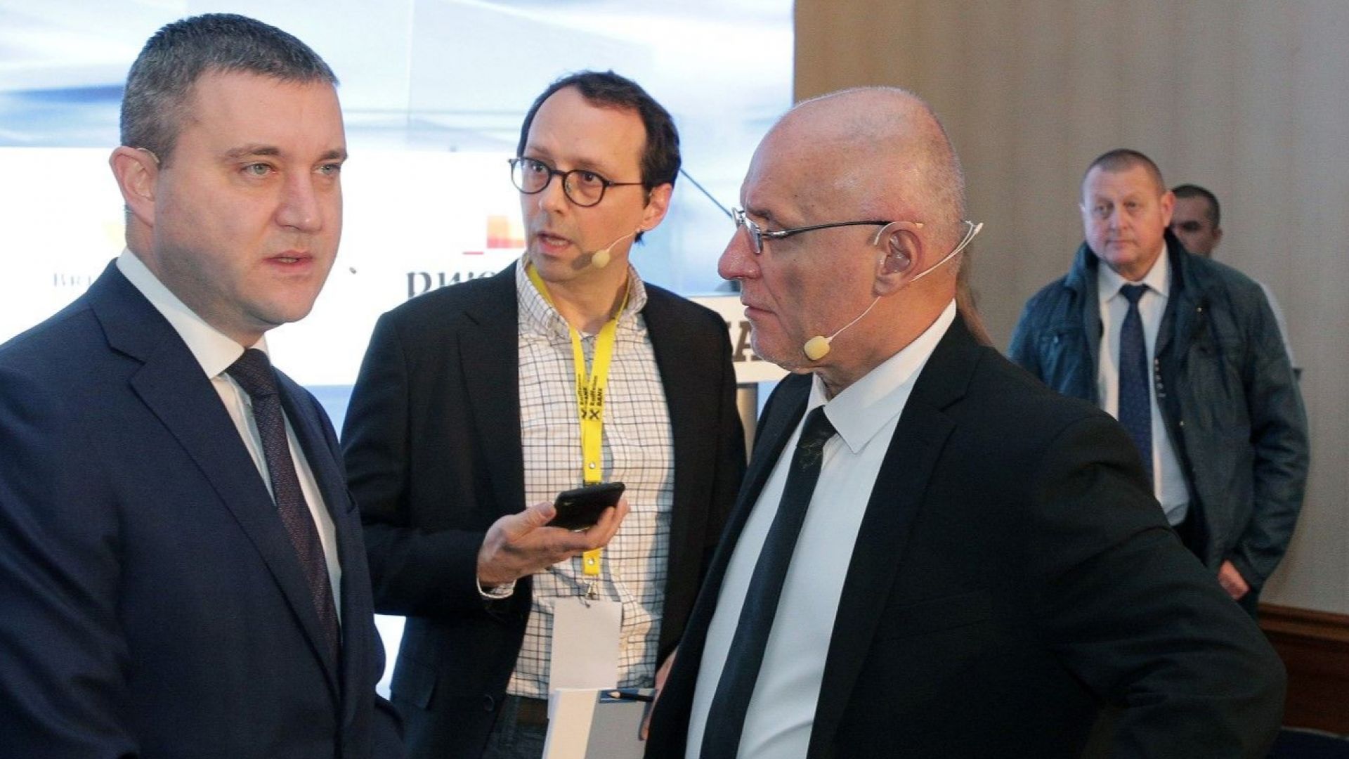 При влизането на България във Валутния механизъм ЕРМ2 и в