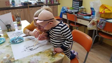 Деца от ЦДГ "Малкият принц" зарадваха онкоболни връстници в УМБАЛ "Св. Георги"