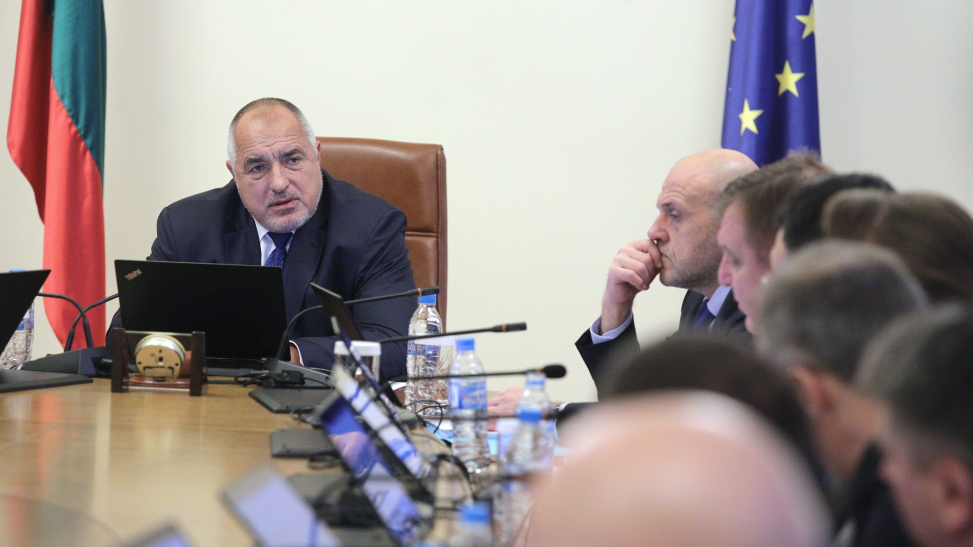 Премиерът Бойко Борисов поиска управляващите заедно с БНБ да подготвят