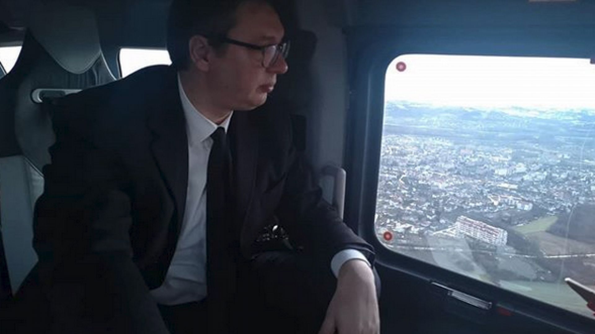 Хеликоптерът на сръбския президент Александър Вучич с който той трябваше