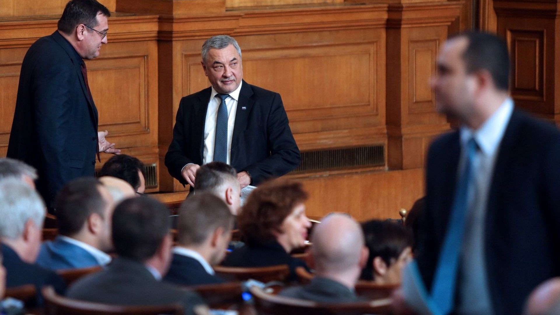 Народните представители от НФСБ внесоха днес искане до председателя на