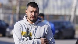 Божинов отново тренира, загатвайки за завръщане на терена