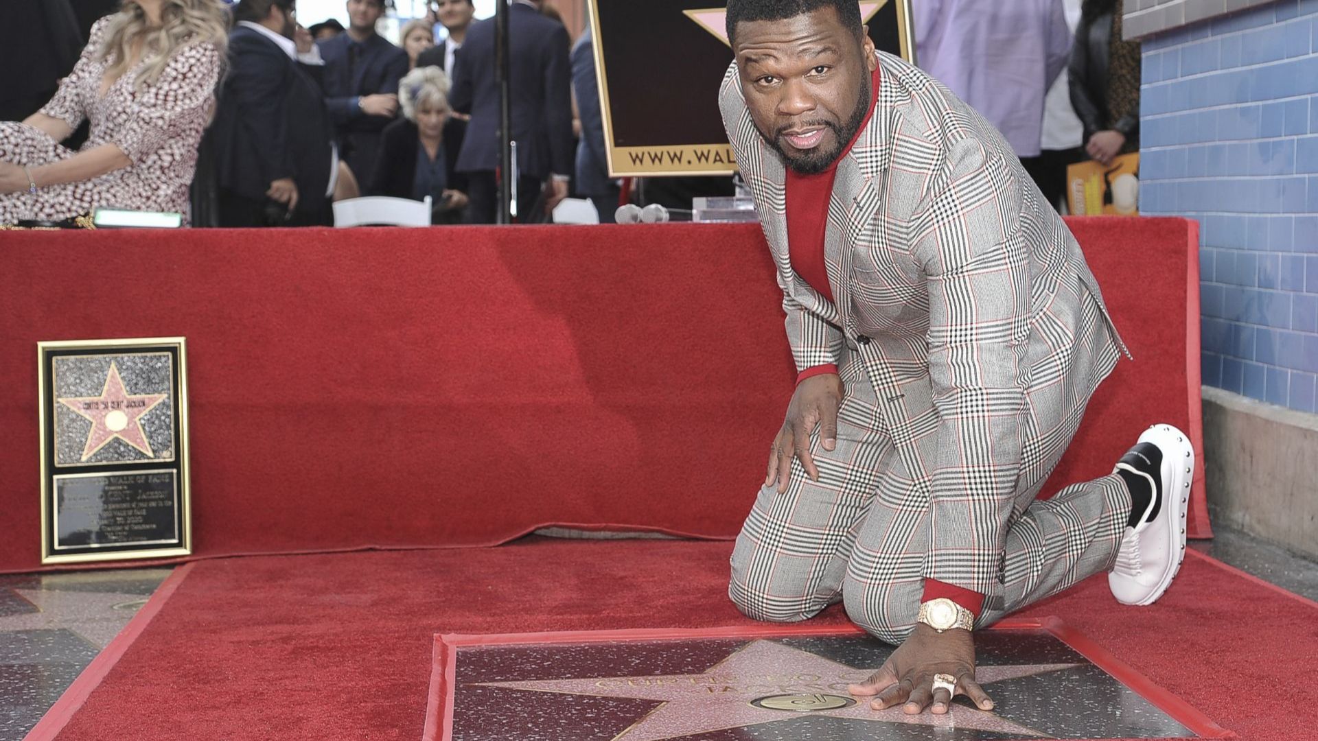 50 Cent получи звезда на Алеята на славата в Холивуд