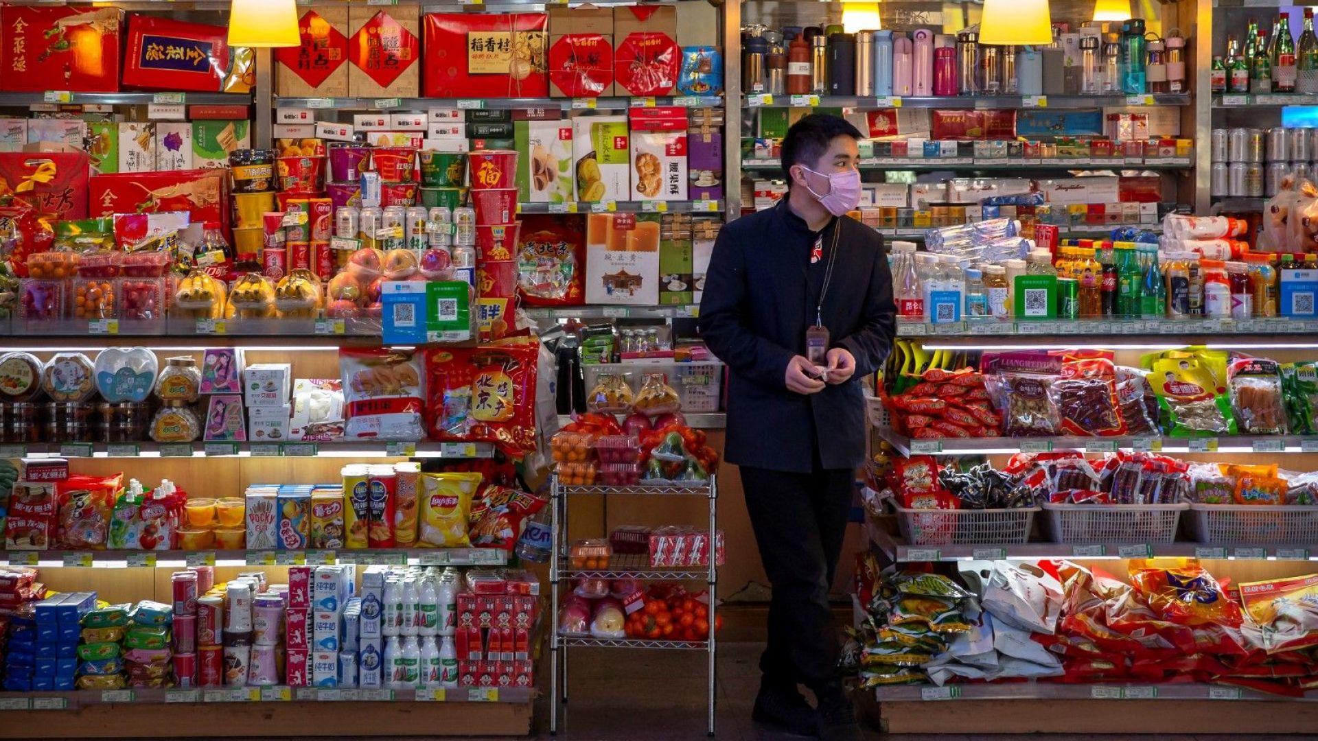 С колан от пиратки китаец заплаши да се самозапали Причината