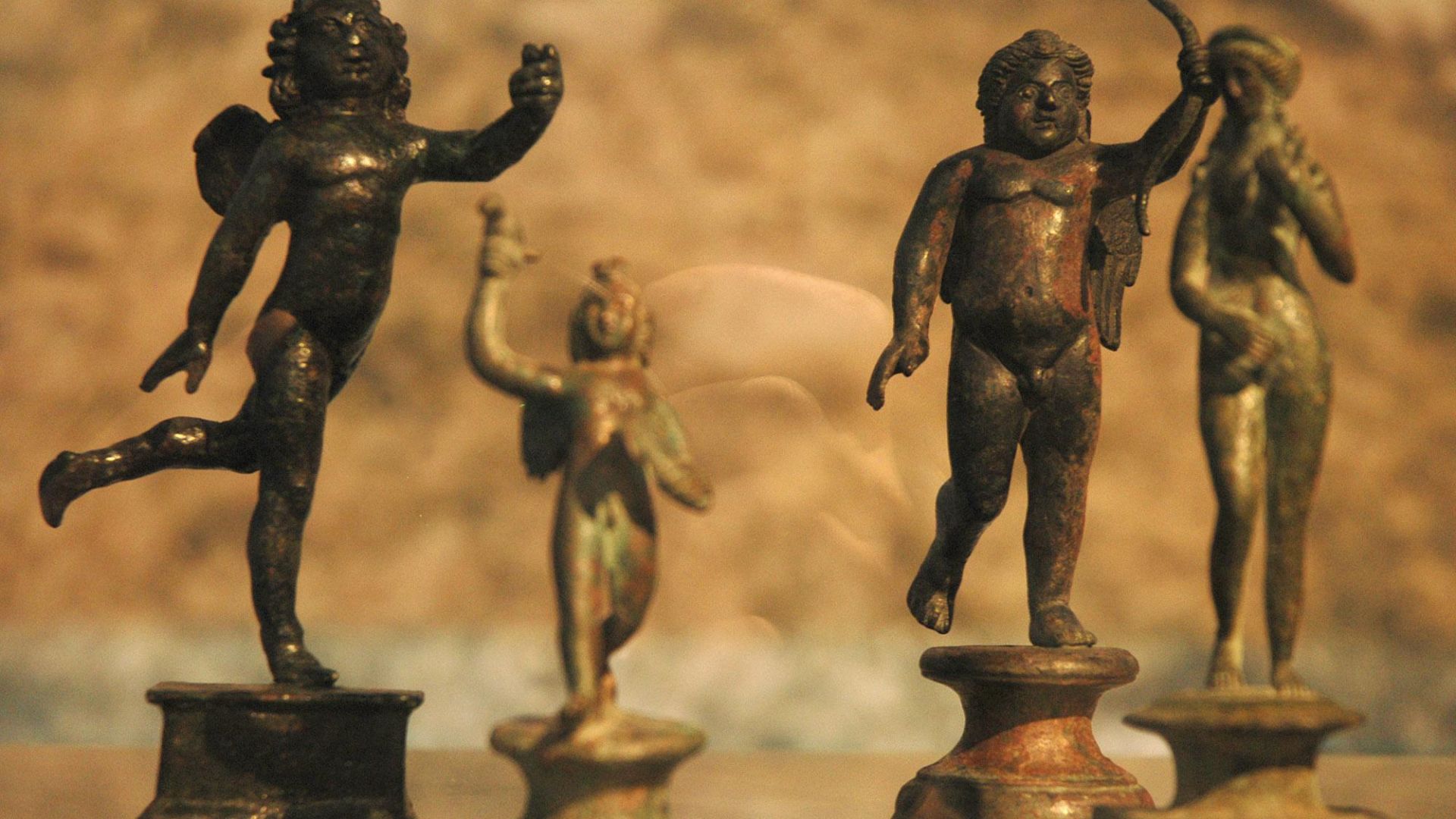 Министърът на културата Боил Банов каза че при изземването на