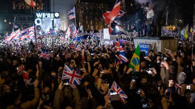 Славна национална драма: Великобритания напусна Европейския съюз