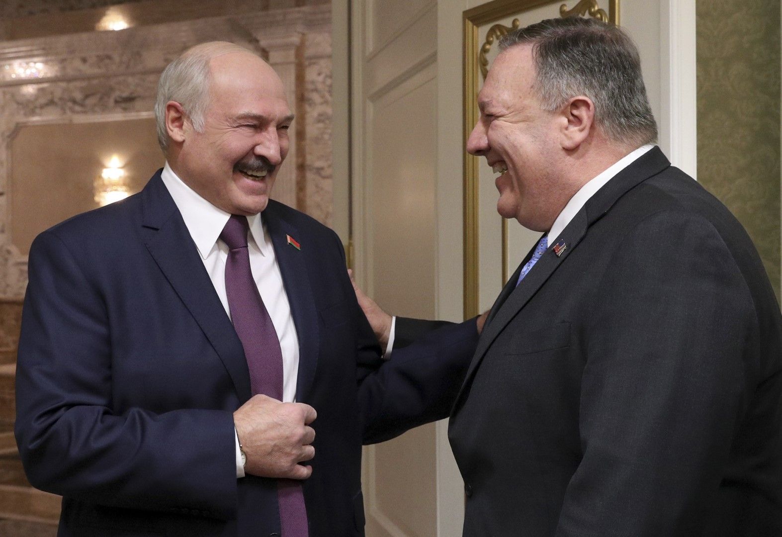 Среща в топла атмосфера: Александър Лукашенко и Майк Помпейо