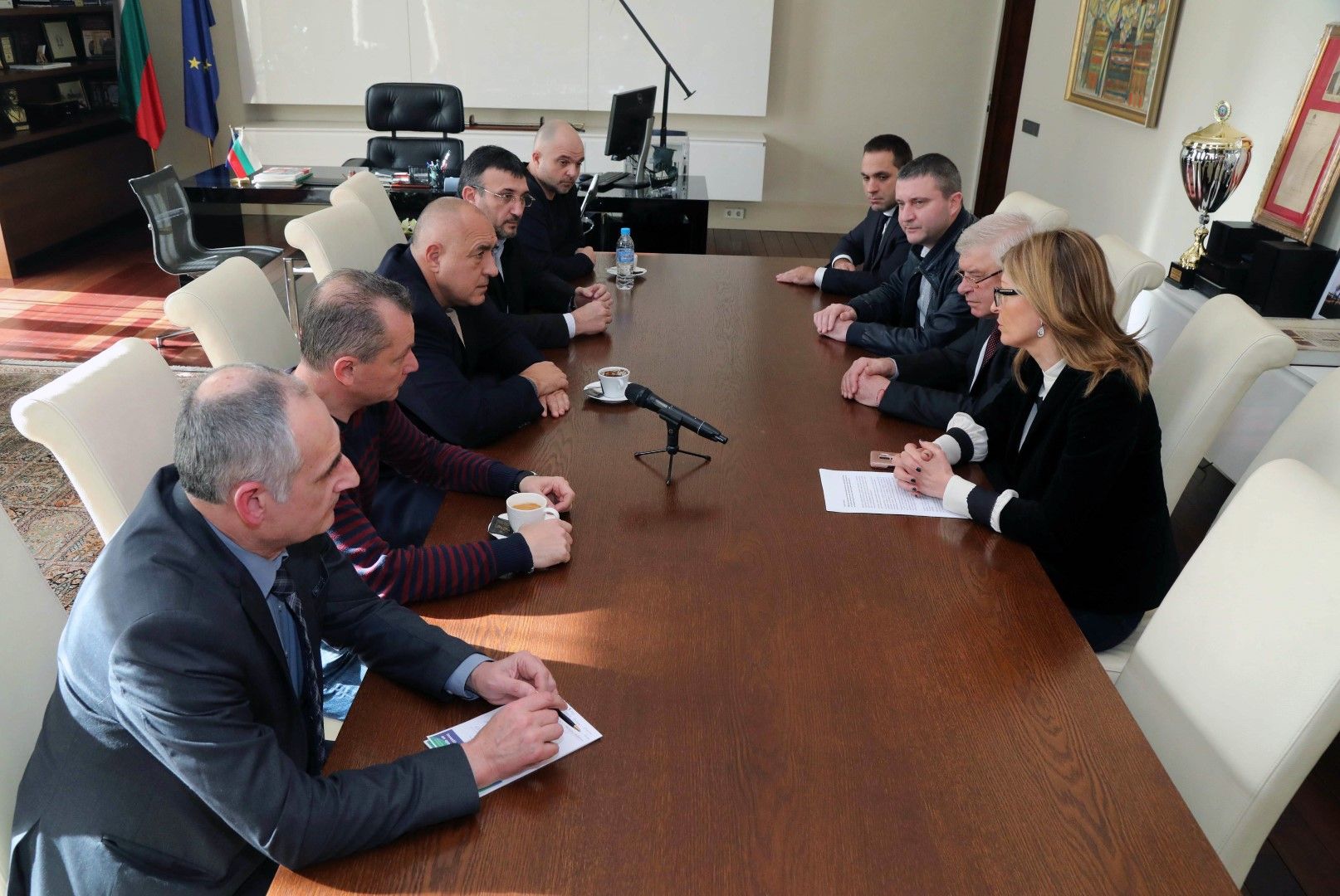 Министър-председателят Бойко Борисов проведе съвещание във връзка с мерките за ограничаване и разпространение на коронавируса в България, 1 февруари