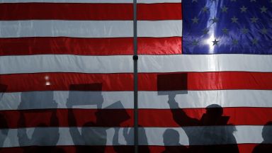 Националният комитет на Демократическата партия на САЩ одобри официално голяма