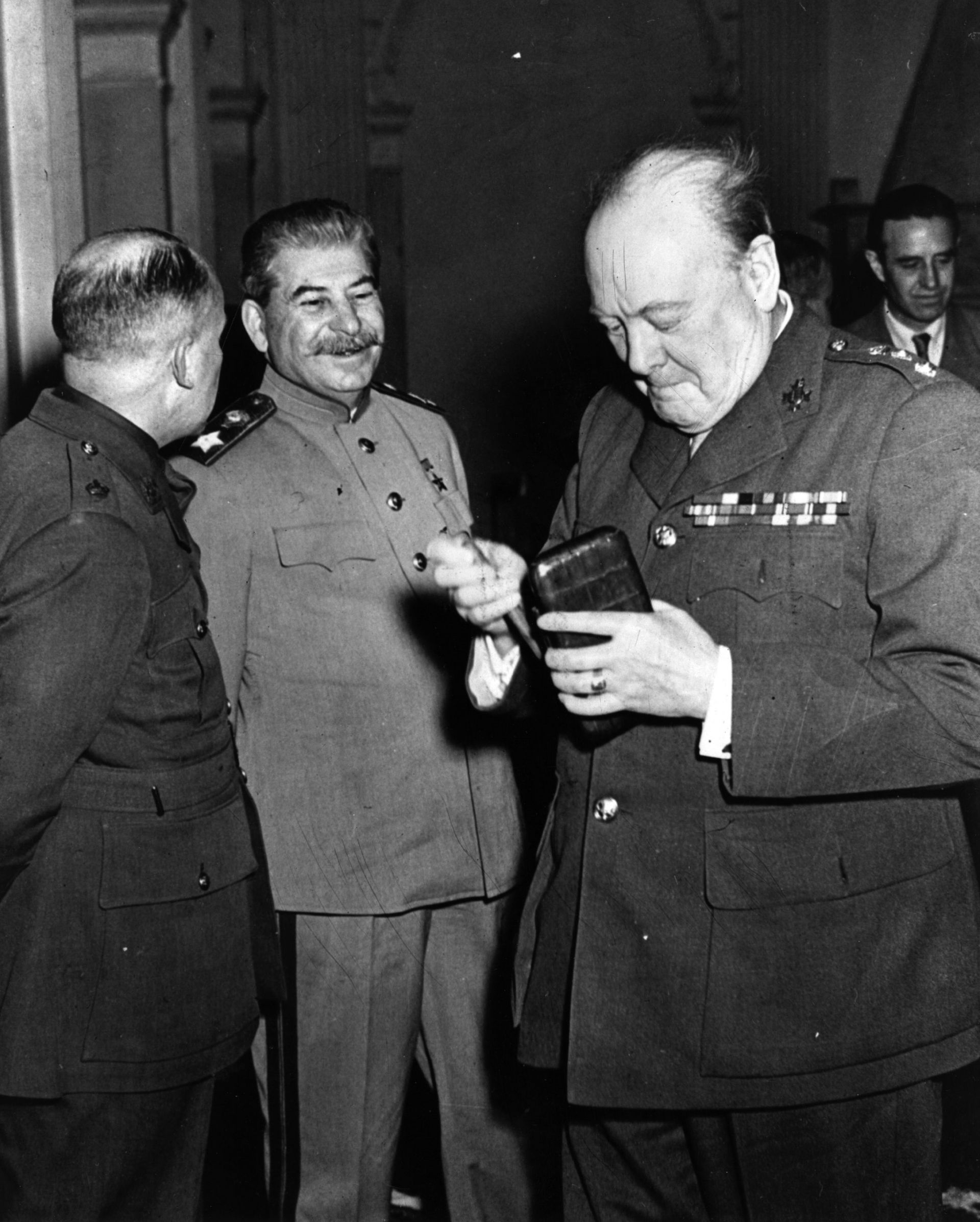 Сталин и Уинстън Чърчил на конференцията в Ялта 