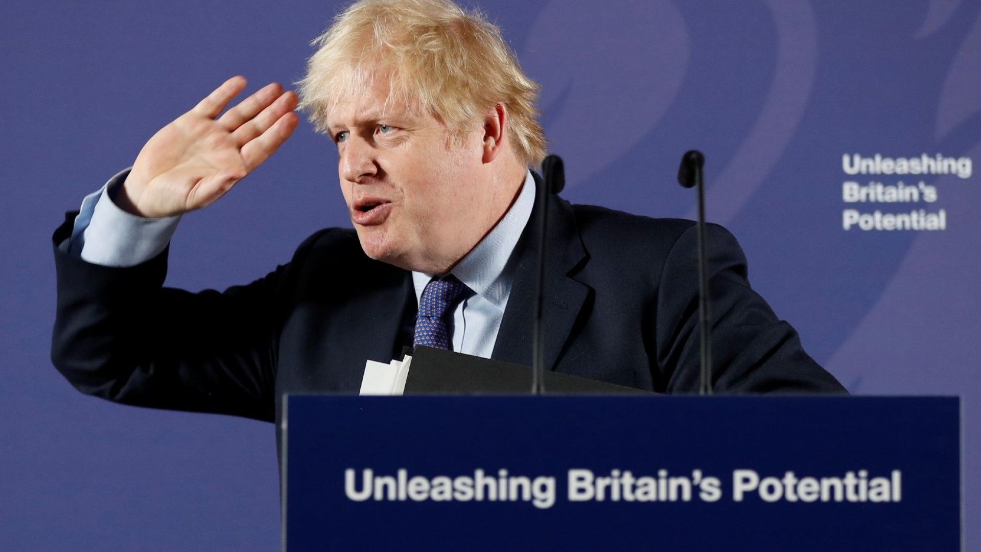 Британският премиер Борис Джонсън грижливо избегна да спомене днес думата