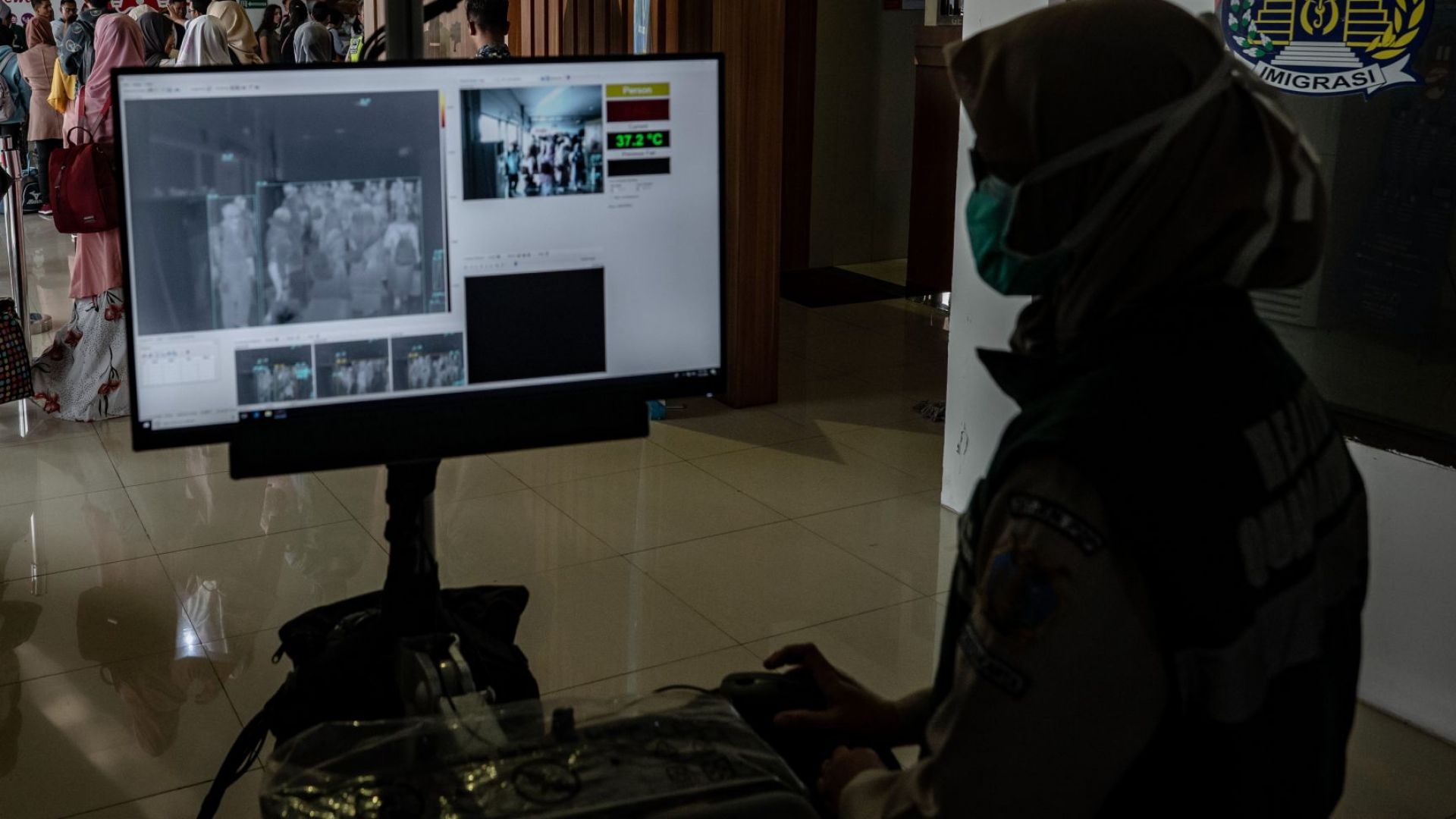 Българи са напускали Китай без надлежни проверки за коронавируса Това