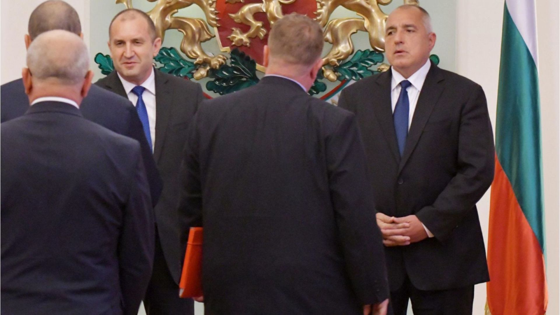 ГЕРБ не считат Радев за президент на всички българи, БСП обвиниха управляващите, че ги дразни истината 