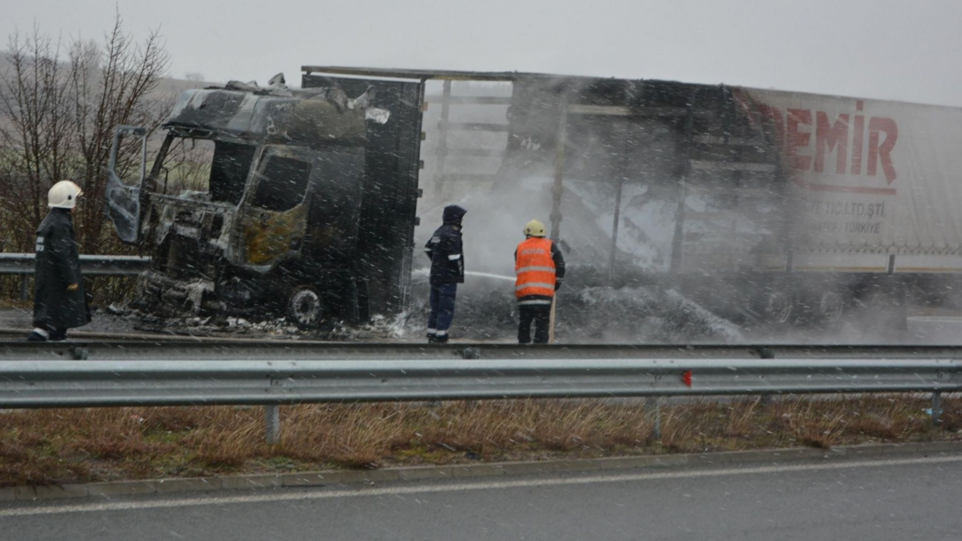 Тежкотоварен камион изгоря днес преди обед на автомагистрала Марица Инцидентът
