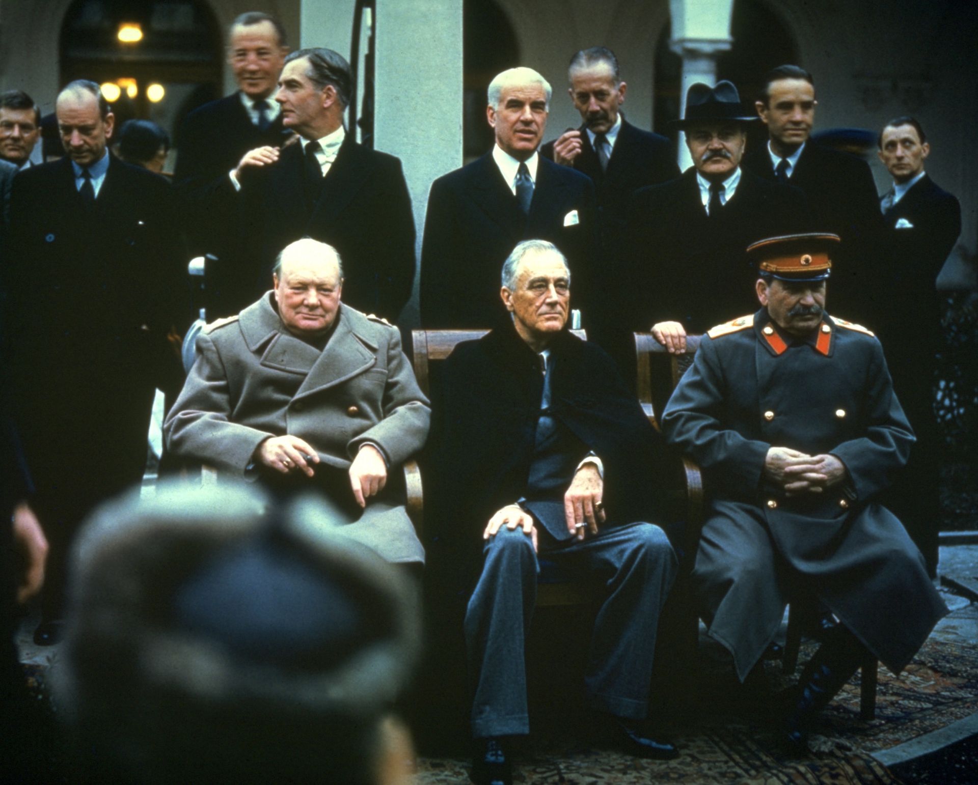  Уинстън Чърчил, Франклин Рузвелт и Йосиф Сталин по време на Ялтенската конференция 
