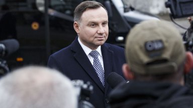 Полският президент заяви че е готов да построи нова Желязна