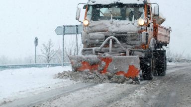 Тази нощ в София са извършени обработки срещу заледяване на
