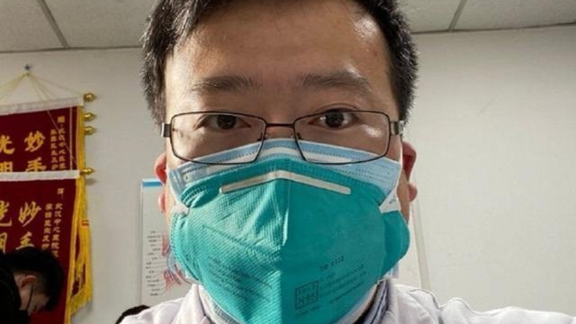 34 годишният д р Ли Вънкян един от 8 те китайски доктори