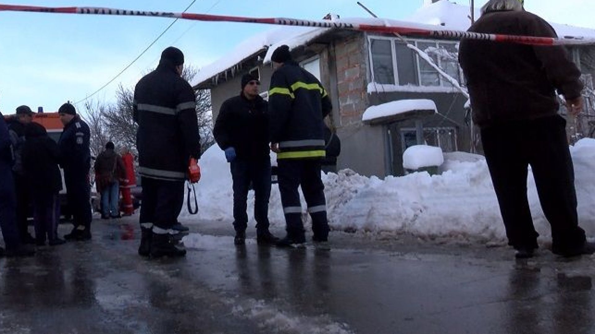 Дете почина а майка му баща му и сестра му