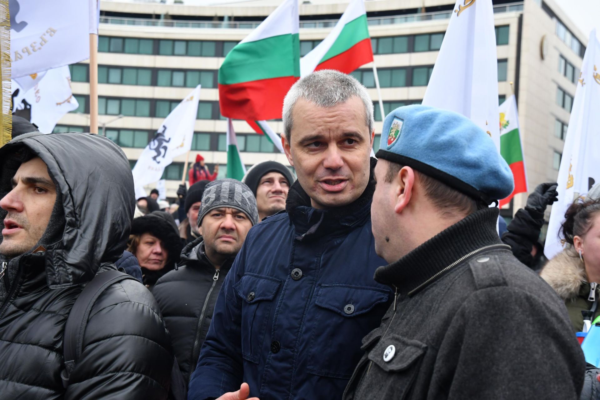 Костадин Костадинов организира няколко пъти протести пред парламента