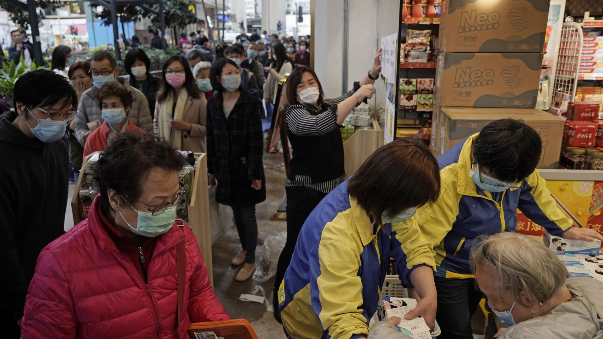 Кучето на жена заразена с коронавируса беше поставено под карантина