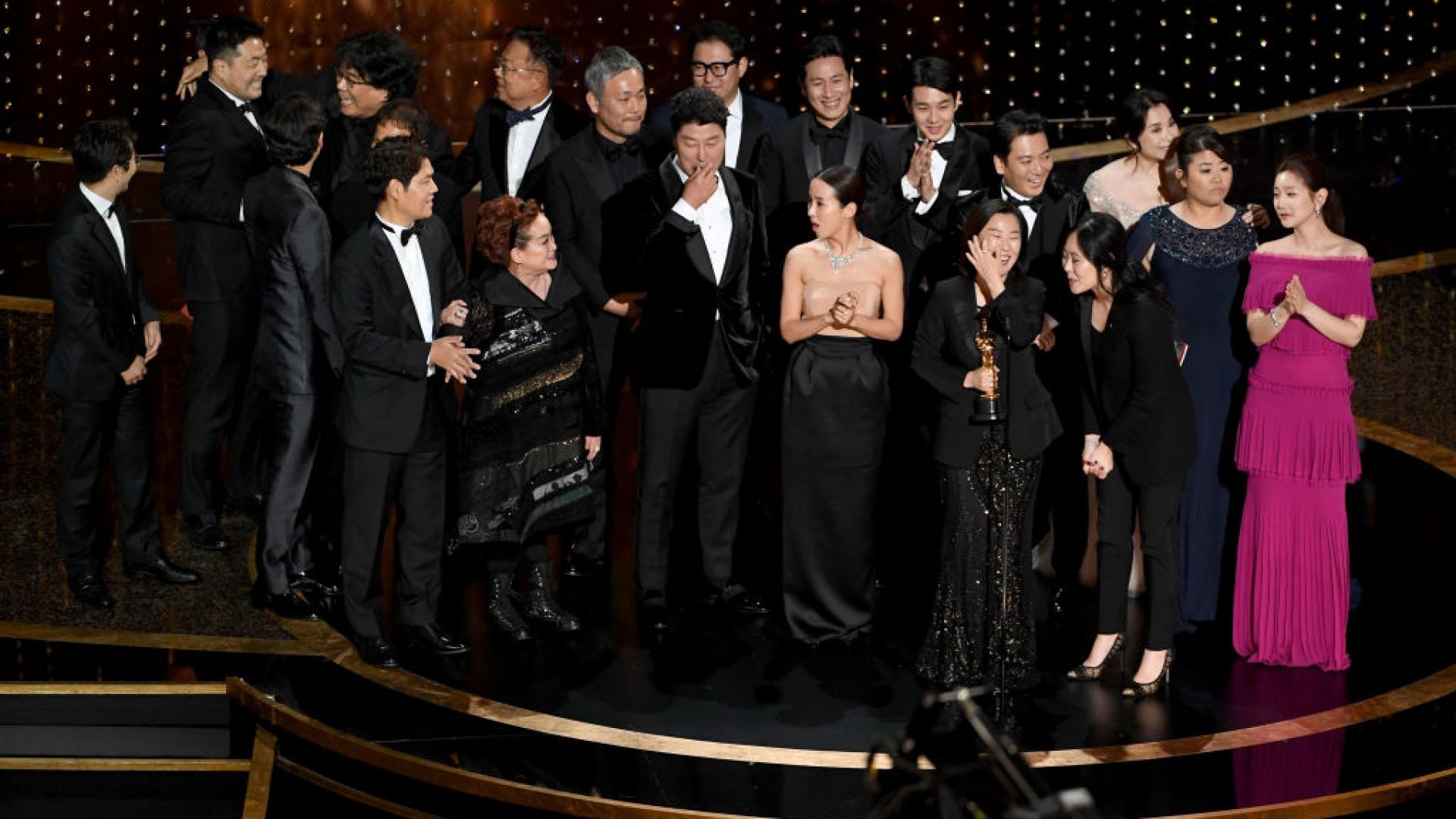 Филмът "Паразит" триумфира на "Оскар"-ите с 4 отличия