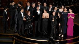 Филмът "Паразит" триумфира на "Оскар"-ите с 4 отличия