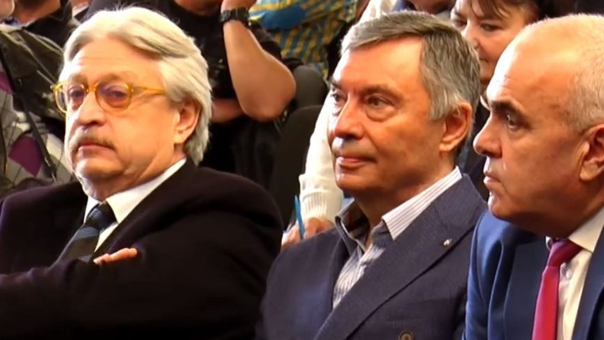 Обявеният за издирване приближен на Васил Божков бизнесмен Александър Тумпаров