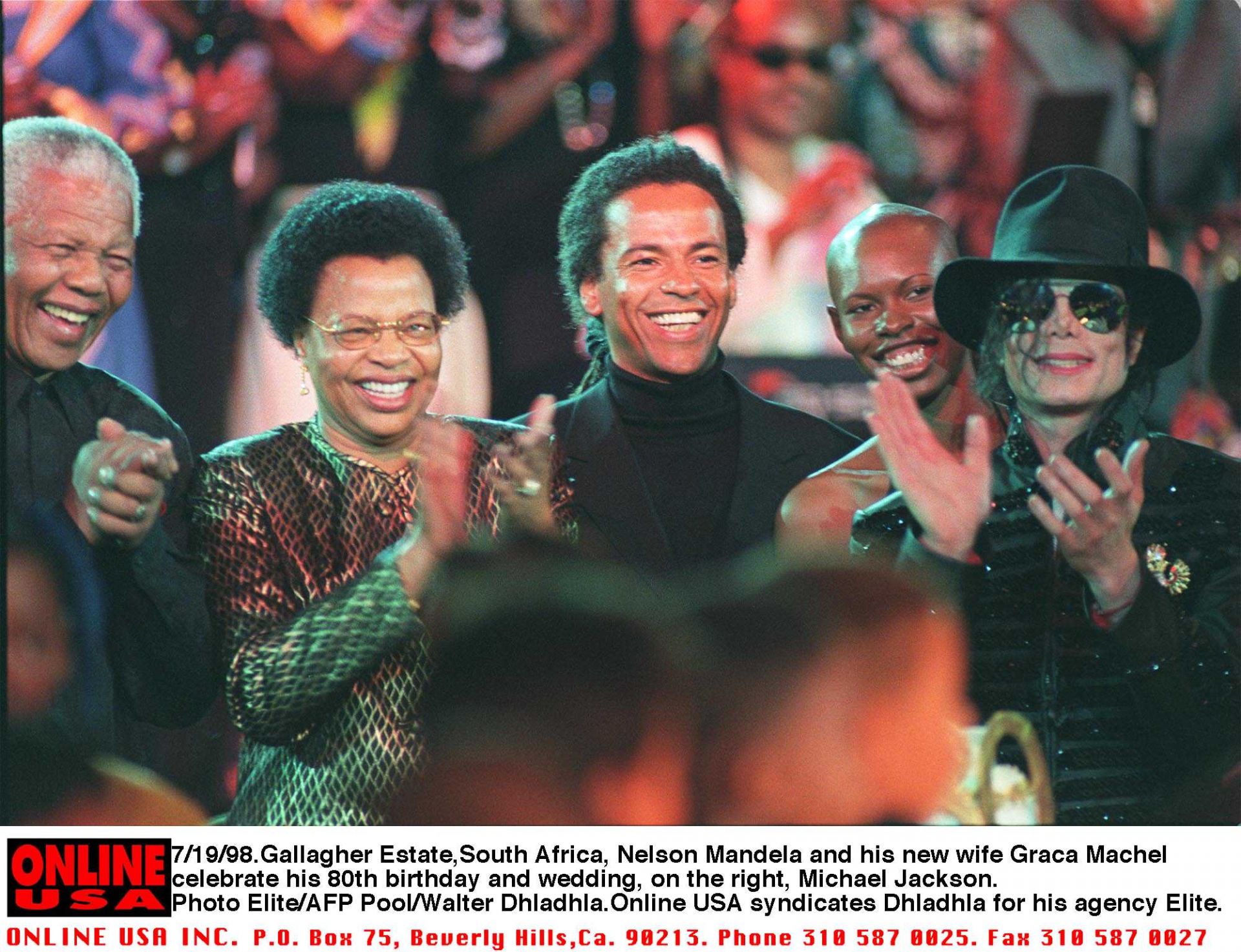 Нелсън Мандела празнува 80-годишния си рождения ден, на който присъства и поп звездата Майкъл Джексън