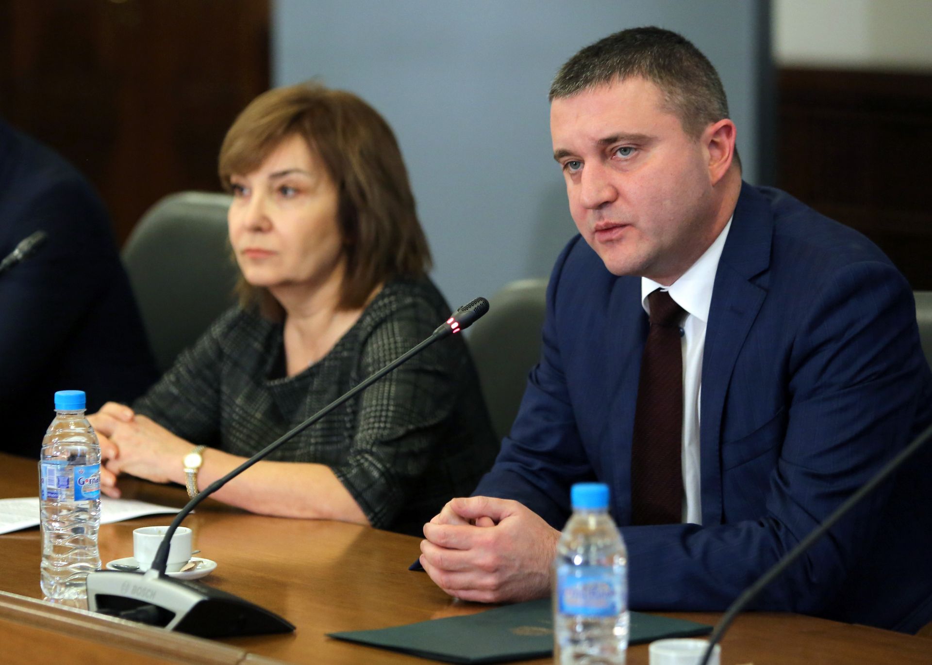 Директорът на НАП Галя Димитрова и финансовият министър Владислав Горанов 