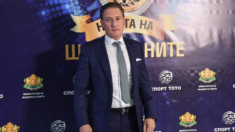 Собственикът на Адванс Медиа Груп Кирил Домусчиев съобщи във фейсбук,