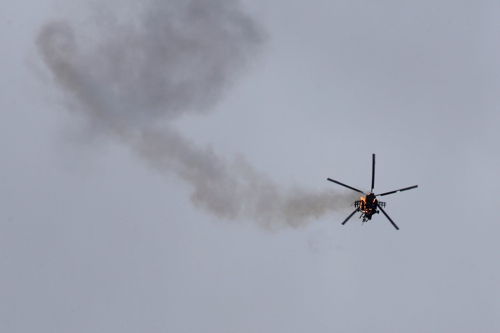 Хеликоптерът е свален в провинция Идлиб, където се водят тежки боеве между правителствените сили и бунтовниците