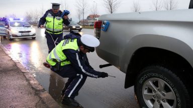 Масово караме коли над 13 г а 1 441 248