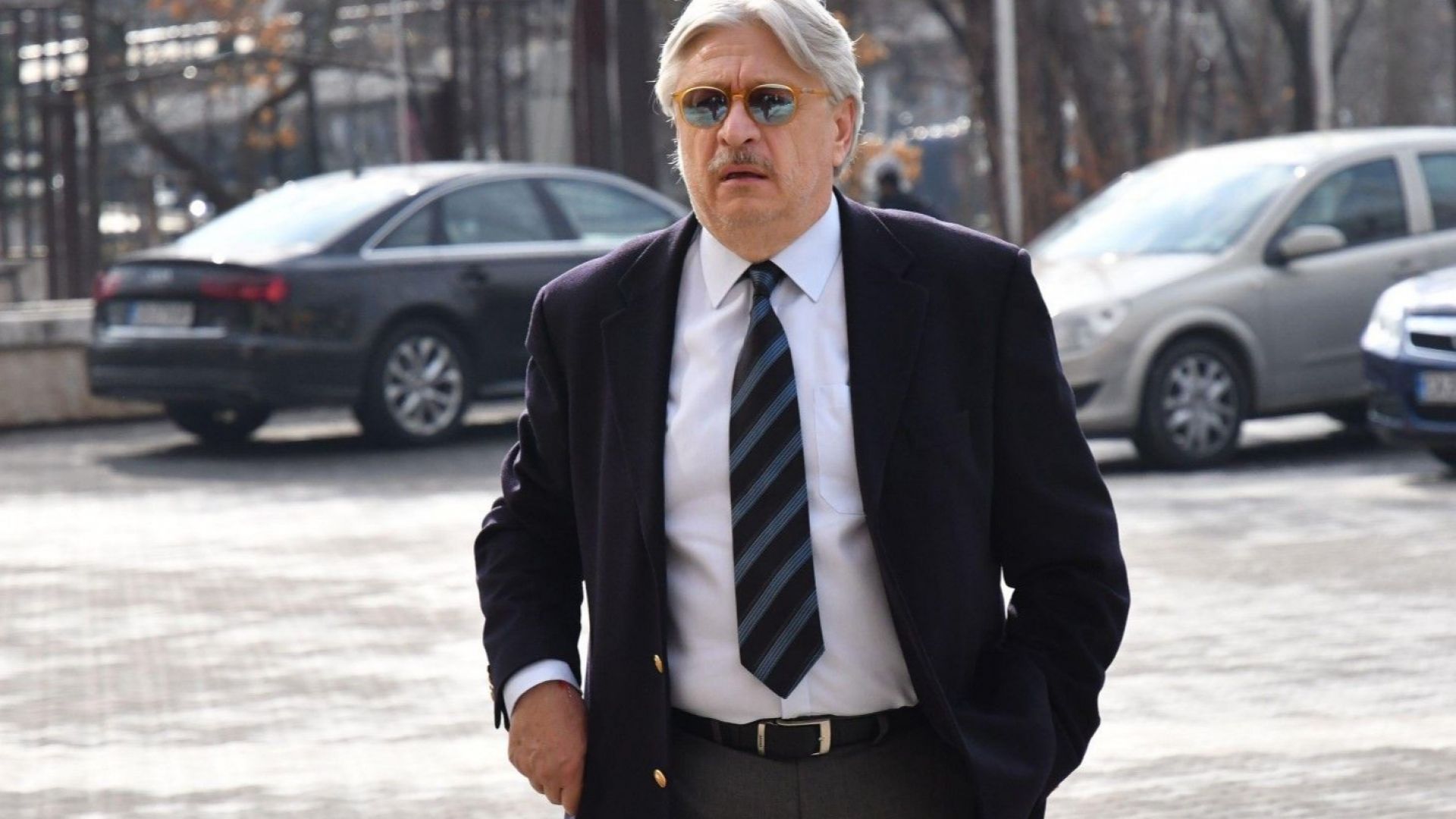 Прокурори и полицаи влязоха в ресторант Грозд в центъра на