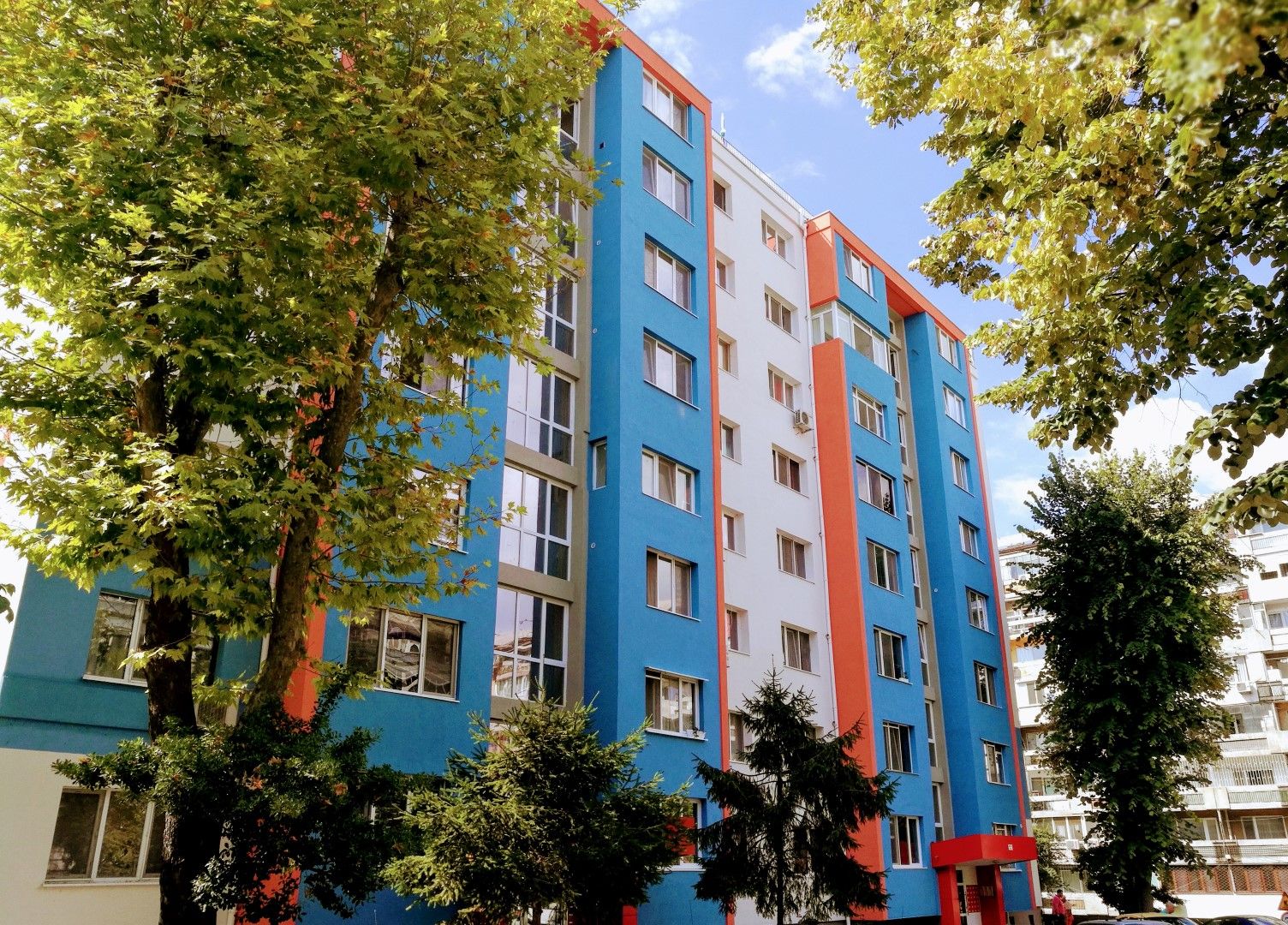 От въведените в експлоатация през миналата година 195 сгради, най-много са в Област София - 56, следва Пловдив с 24, Сливен - 16