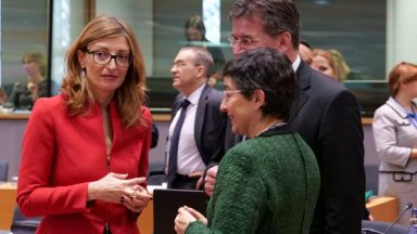  Екатерина Захариева призова за единство, солидарност и координация в ЕС