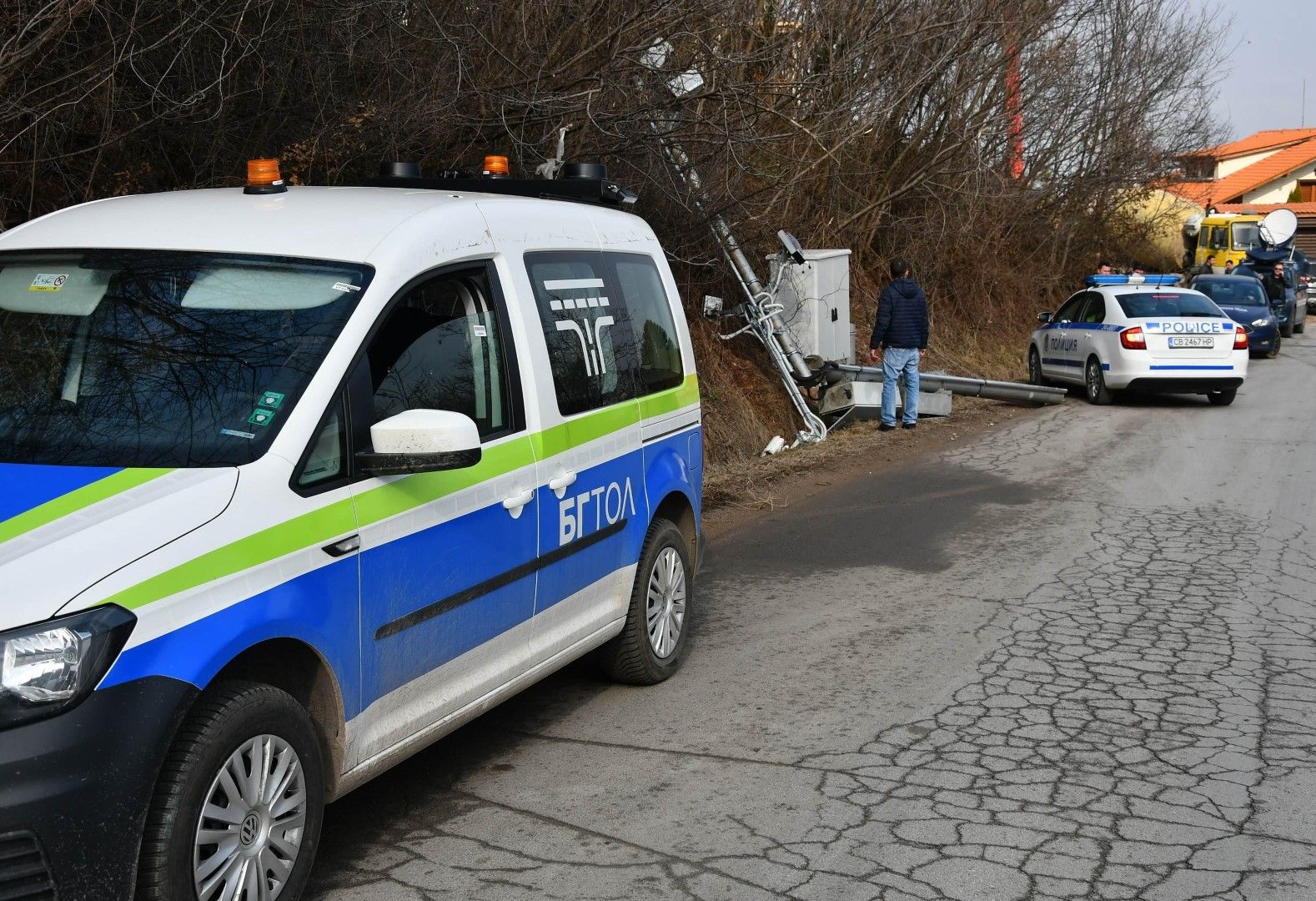 Вандали срязаха с флекс камера на тол системата на пътя към Бистрица, 19 февруари