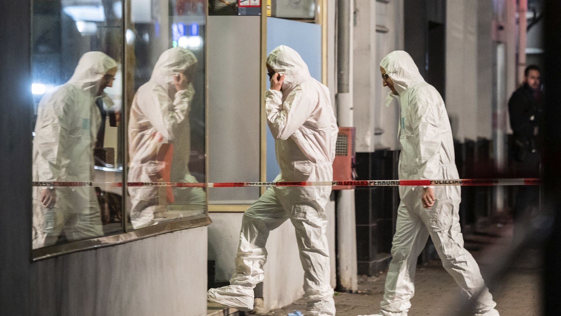 10 убити при стрелба в два бара и на площад в Германия (видео+снимки)