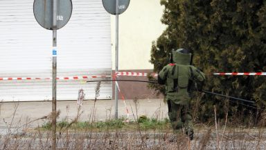 Властите са решили 27 училища да останат затворени в строго