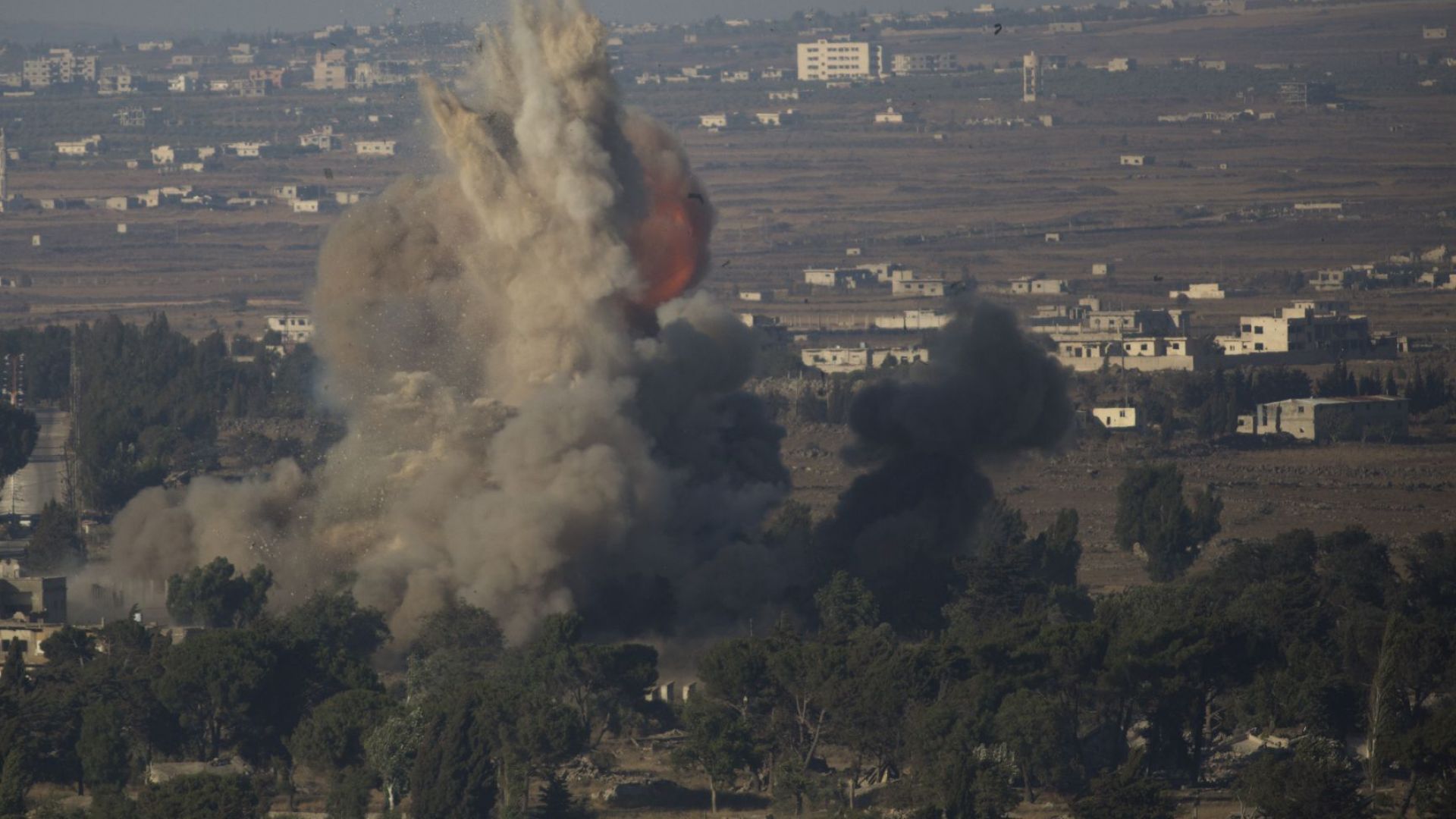 Руски военни самолети са нанесли тази сутрин първите от три