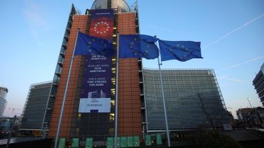 Европейската комисия призова днес България Хърватия Кипър и Румъния да