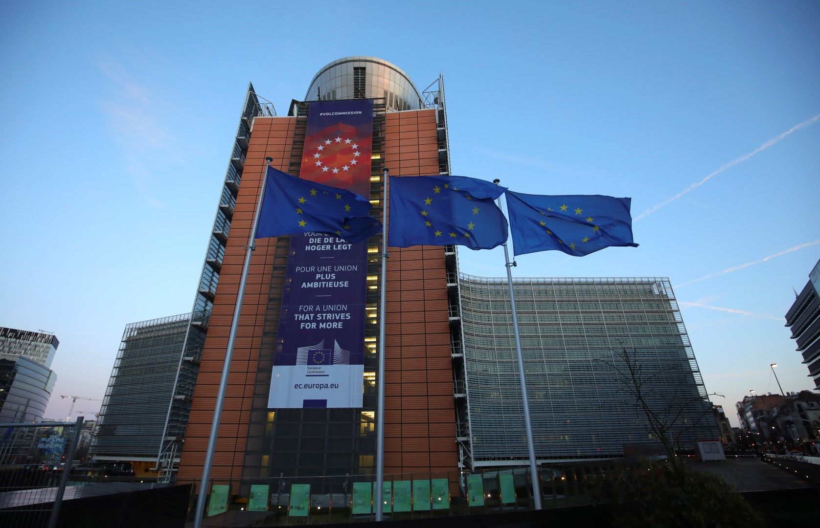 Европейската комисия одобрила временна правна рамка за гъвкавост по отношение на държавната помощ в условията на епидемията от болестта COVID-19