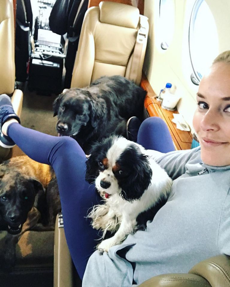 Линдзи Вон с трите си кучета