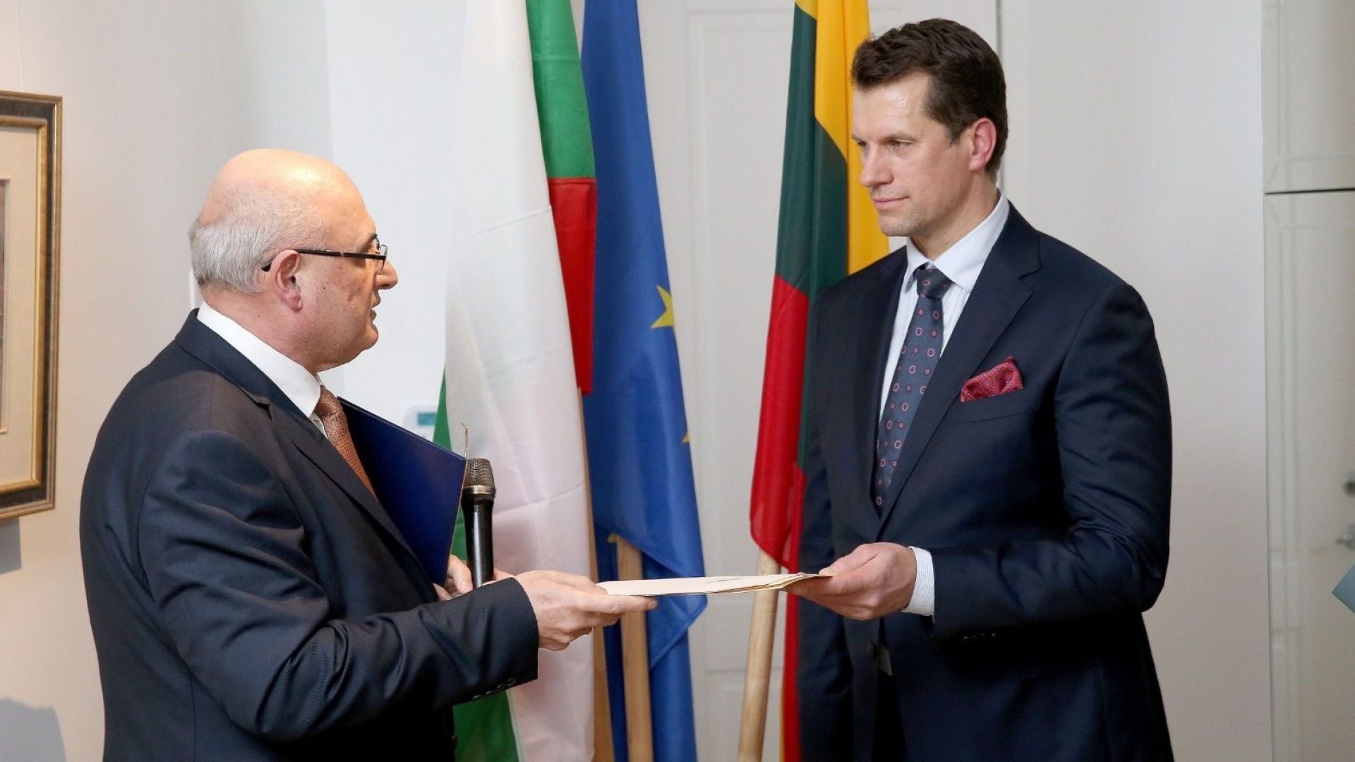 Открихме почетно консулство на България в Литва
