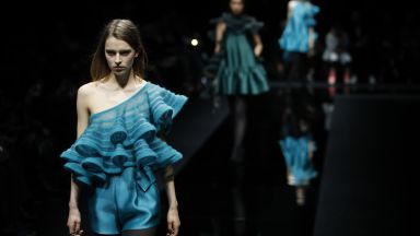 Заради коронавируса: Джорджо Армани закри Седмицата на модата с дефиле в празна зала