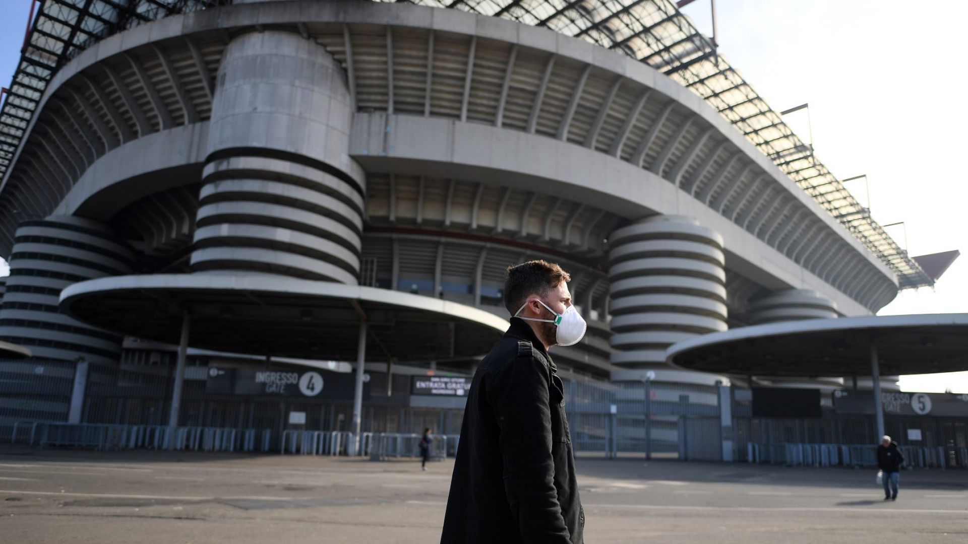 УЕФА чака "да" от двама министри на Италия, за да се играе в Милано мачът на Лудогорец