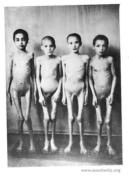 Ромски деца, заснети при експериментите на д-р Менгеле