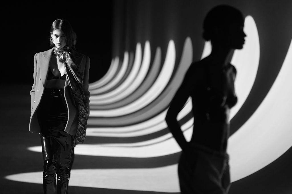 Кая Гербер за Yves Saint Laurent - Седмица на модата в Париж
