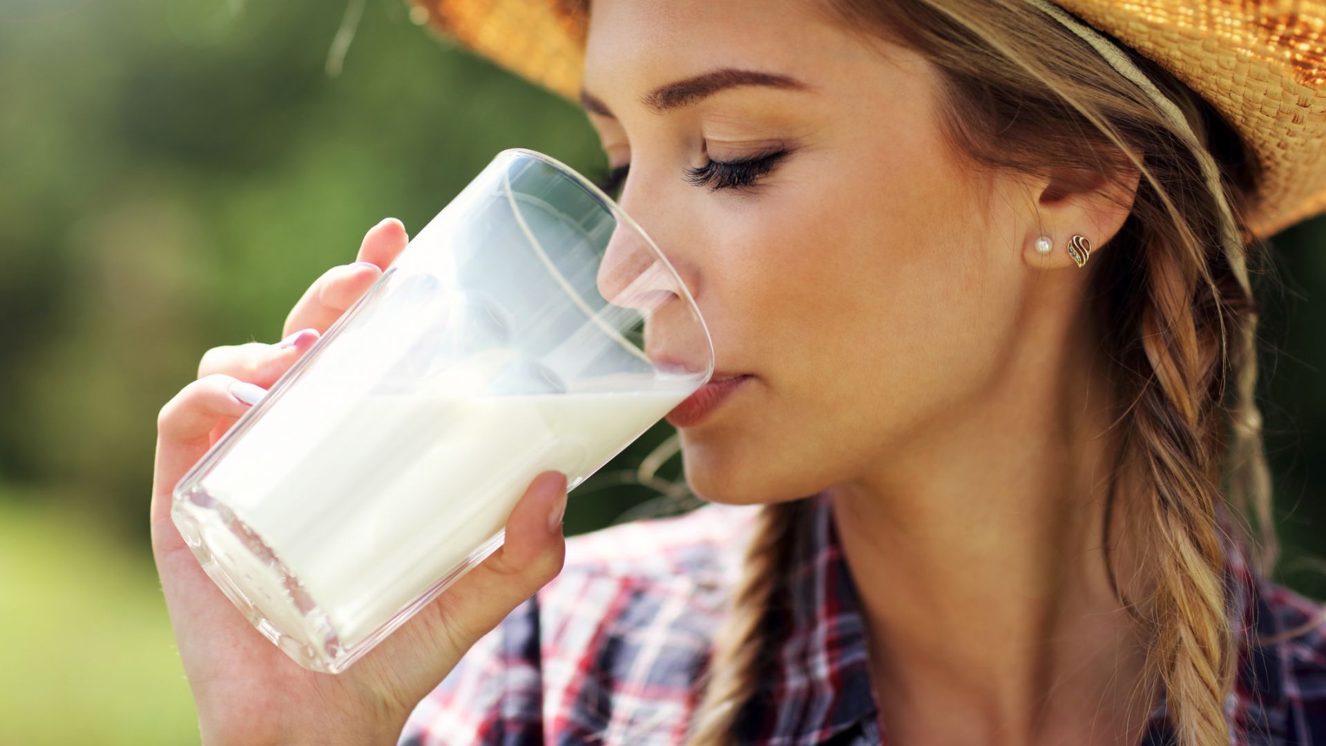  Две чаши мляко дневно увеличават риска от рак на гърдата с 80%